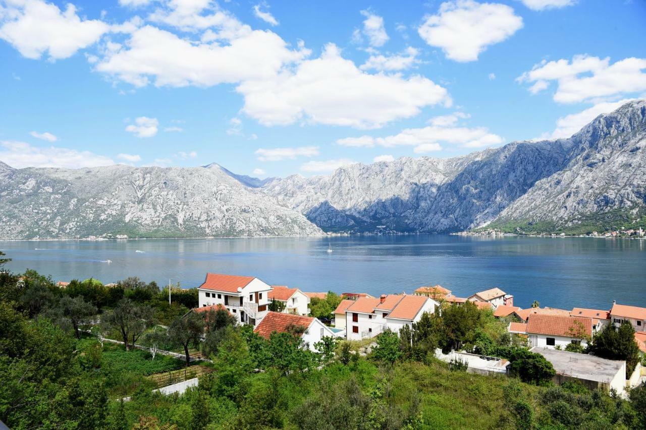 Apartments Krivokapic Prcanj With Bay View Kotor Exterior photo